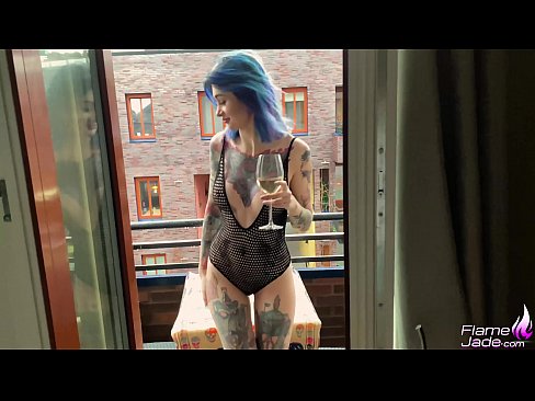 ❤️ Te kotiro tino nui e ngotea ana me te karepe me te whana i raro i te rangi tuwhera ❤️ Karekau Nui i porn mi.pornochaturbate.ru ❌❤